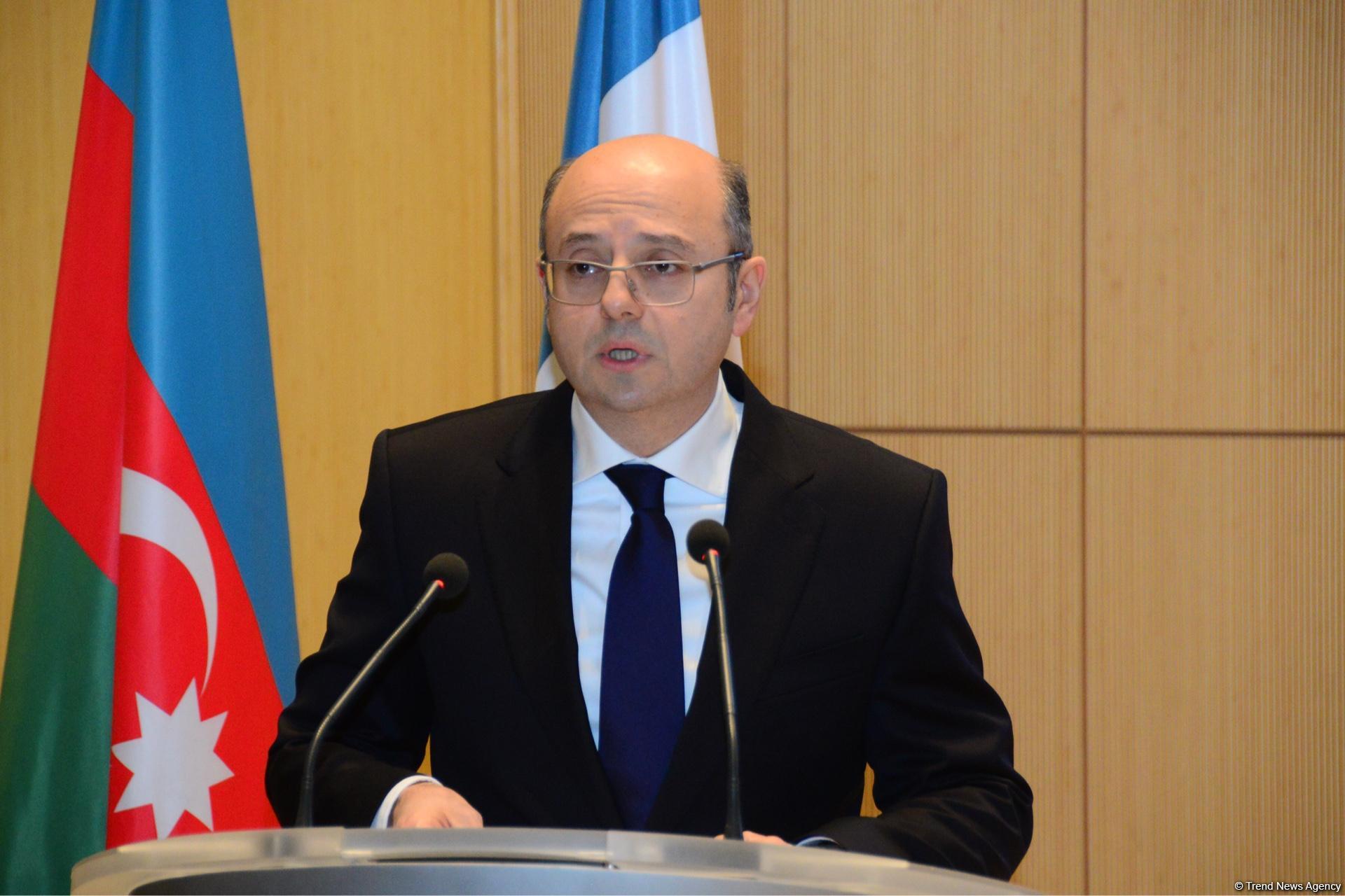 Azerbaijan creating new alternative energy generating capacities: minister (PHOTO)