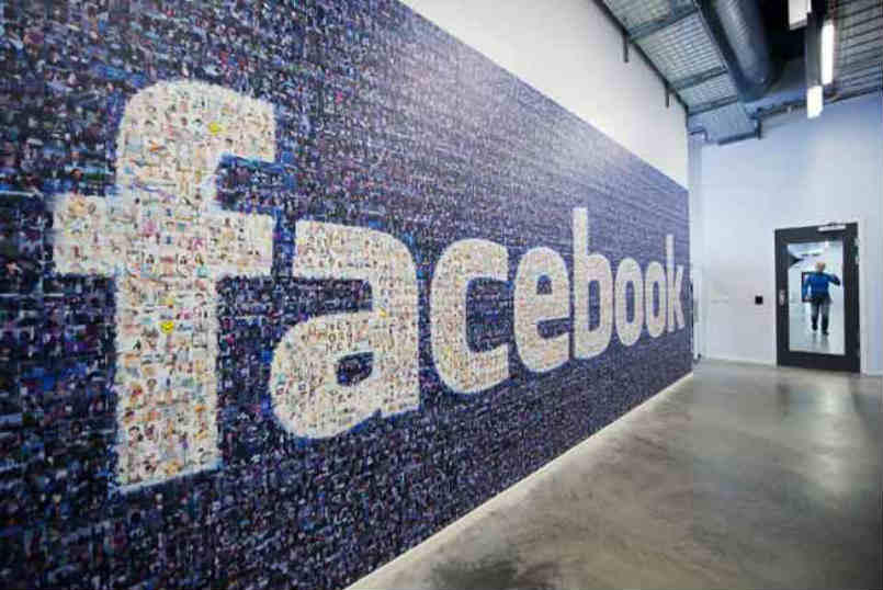 Facebook faces scrutiny ща US lawmakers