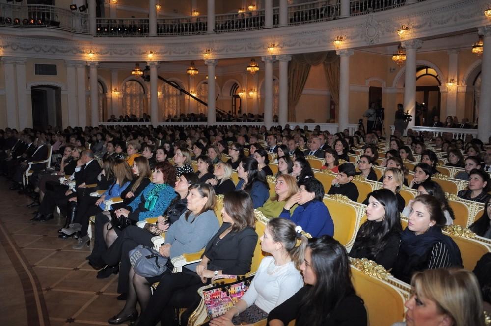 В филармонии в Баку прошел вечер, посвященный памяти общенационального лидера Гейдара Алиева (ФОТО)