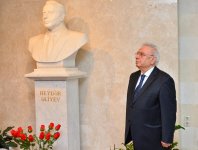 Heydər Əliyev Sarayında Azərbaycan xalqının ümummilli lideri yad edilib (FOTO)