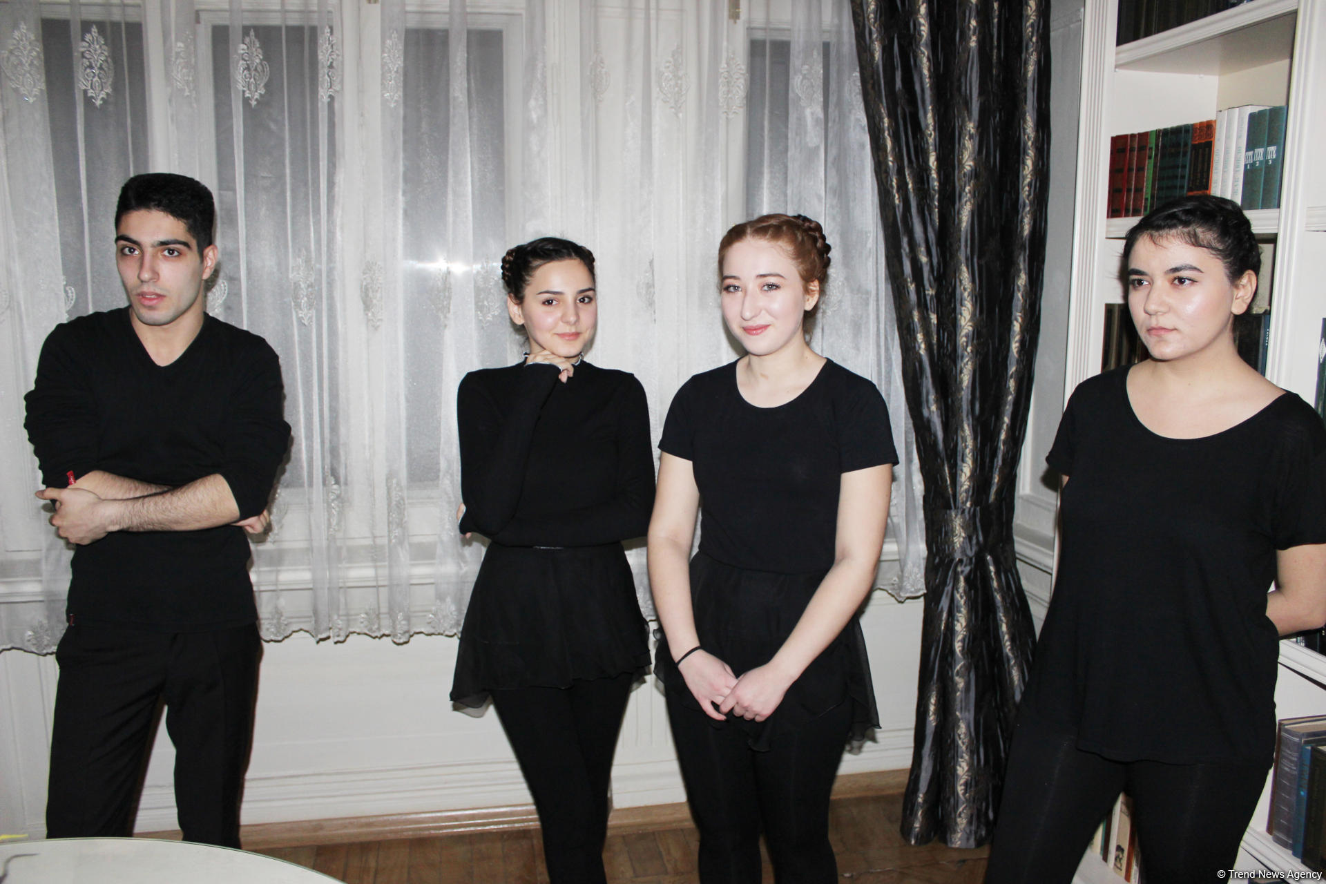В Баку состоится премьера спектакля “Рог носорога” по пьесе Максуда Ибрагимбекова (ФОТО)