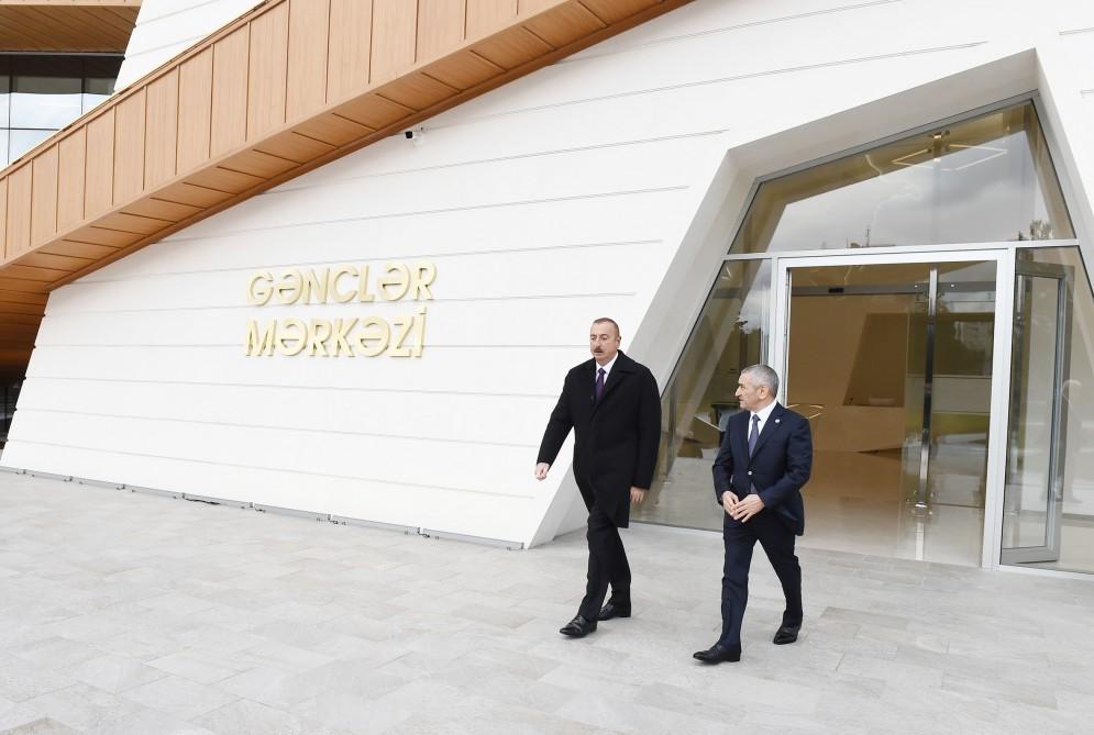 Президент Ильхам Алиев принял участие в открытии Центра молодежи в Баку (ФОТО)