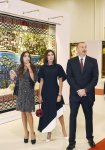 Президент Ильхам Алиев и Первая леди Мехрибан Алиева ознакомились с выставкой в связи с 90-летним юбилеем народного художника Таира Салахова (ФОТО)