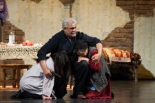 Dram Teatrında Milli Qəhrəman Koroğlu Rəhimova həsr olunan tamaşa oynanılıb (FOTO)