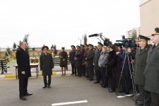 Президент Ильхам Алиев принял участие в церемонии предоставления новых квартир военнослужащим в Сабунчинском районе Баку (ФОТО)