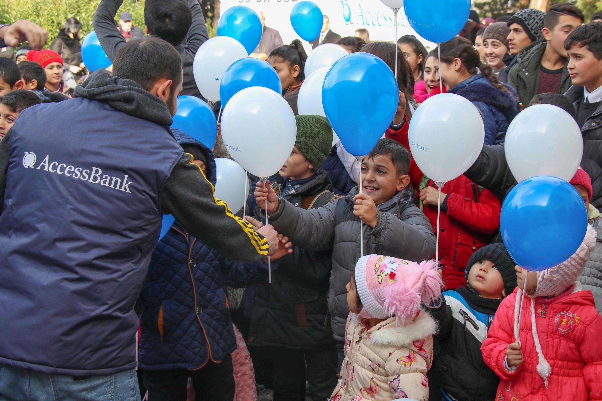 AccessBank исполнил желания детей из прифронтового села (ФОТО)