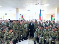 Эльнур Мамедов поздравил с Новым годом военнослужащих (ФОТО)