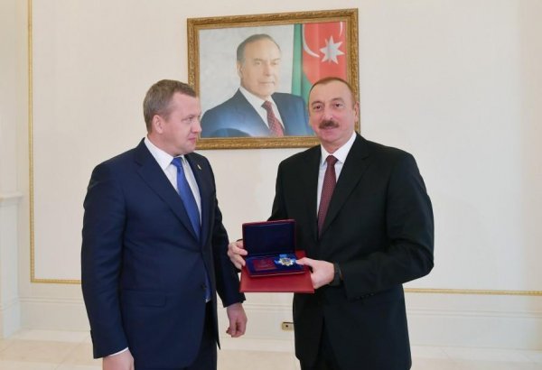 Президенту Ильхаму Алиеву вручен орден «За заслуги перед Астраханской областью»  (ФОТО)