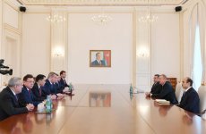 Ilham Aliyev receives delegation of Russia’s Astrakhan region (PHOTO)