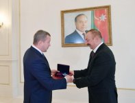 Президенту Ильхаму Алиеву вручен орден «За заслуги перед Астраханской областью»  (ФОТО)