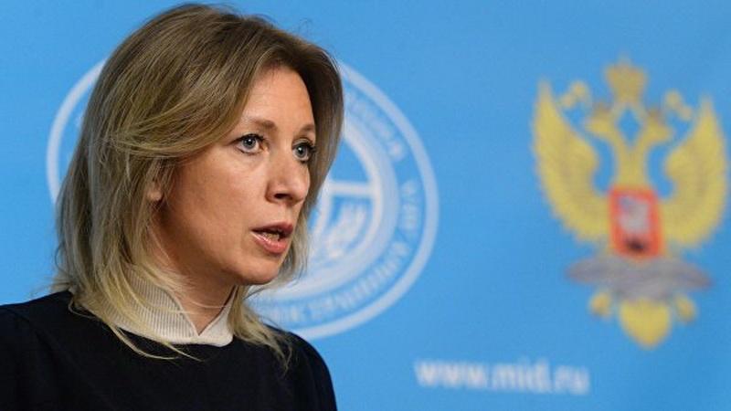 Zaxarova: "Demokratiya"nın əli azadlığın boğazını üzür