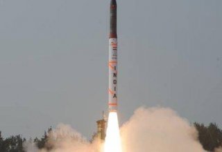 Индия провела успешные испытания баллистической ракеты Agni-IV