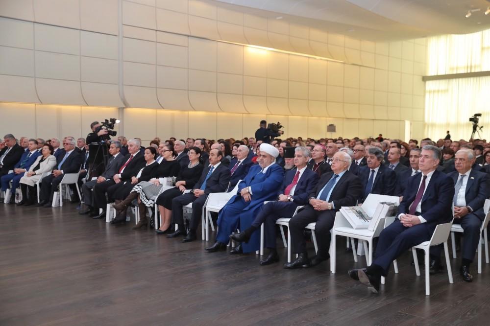 Heydar Aliyev Center hosts presentation of documentary and book “Ilham Aliyev: Annals of 15-year successful presidency. 2003-2018” (PHOTO)