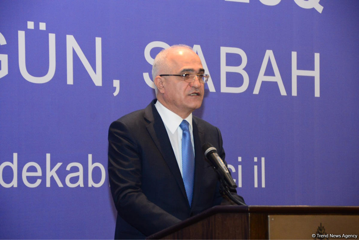 Свыше половины экспорта Азербайджана приходится на промышленный сектор - министр