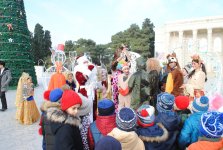 Дед Мороз и Снегурочка провели креативную акцию в Сумгайыте (ФОТО)