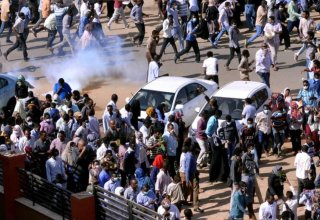 One protester dies as security forces confront crowds in Khartoum