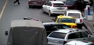 Paytaxtda qanunsuz parklanmaya nəzarət sistemi fəaliyyətə başlayıb - Fotoşəkillər çəkilir! (VİDEO)