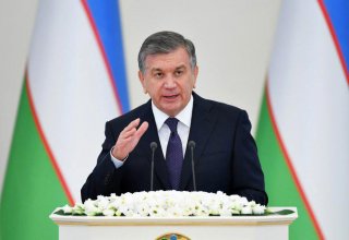 Президент Узбекистана назвал причину возникновения долга перед Лукойлом