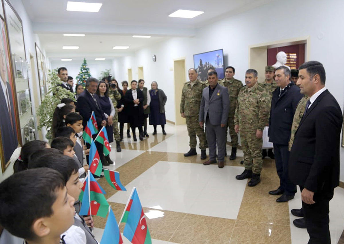 Officials of Azerbaijan's Defense Ministry visit front zone (PHOTO)