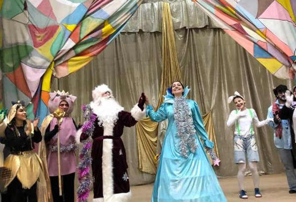 В Азербайджане прошла свадьба Деда Мороза (ФОТО)