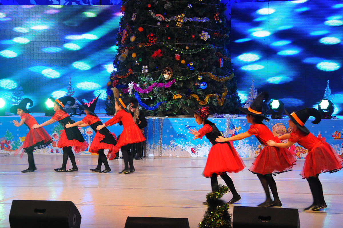 На самой большой Новогодней ёлке Азербайджана (ФОТО)