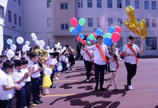 Бакинские школы с золотой медалью окончили 14 выпускников