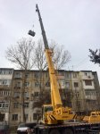 В Баку с крыш домов демонтируются водяные баки (ФОТО)