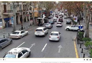 Qanunsuz parklanmaya qarşı yeni metod - Yollara kameralı avtomobillər buraxılacaq (FOTO)