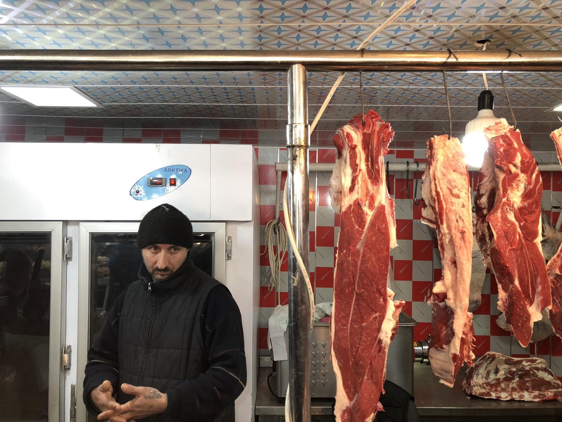 В Баку и Сумгайыте приняты меры в отношении пунктов незаконного забоя скота (ФОТО)
