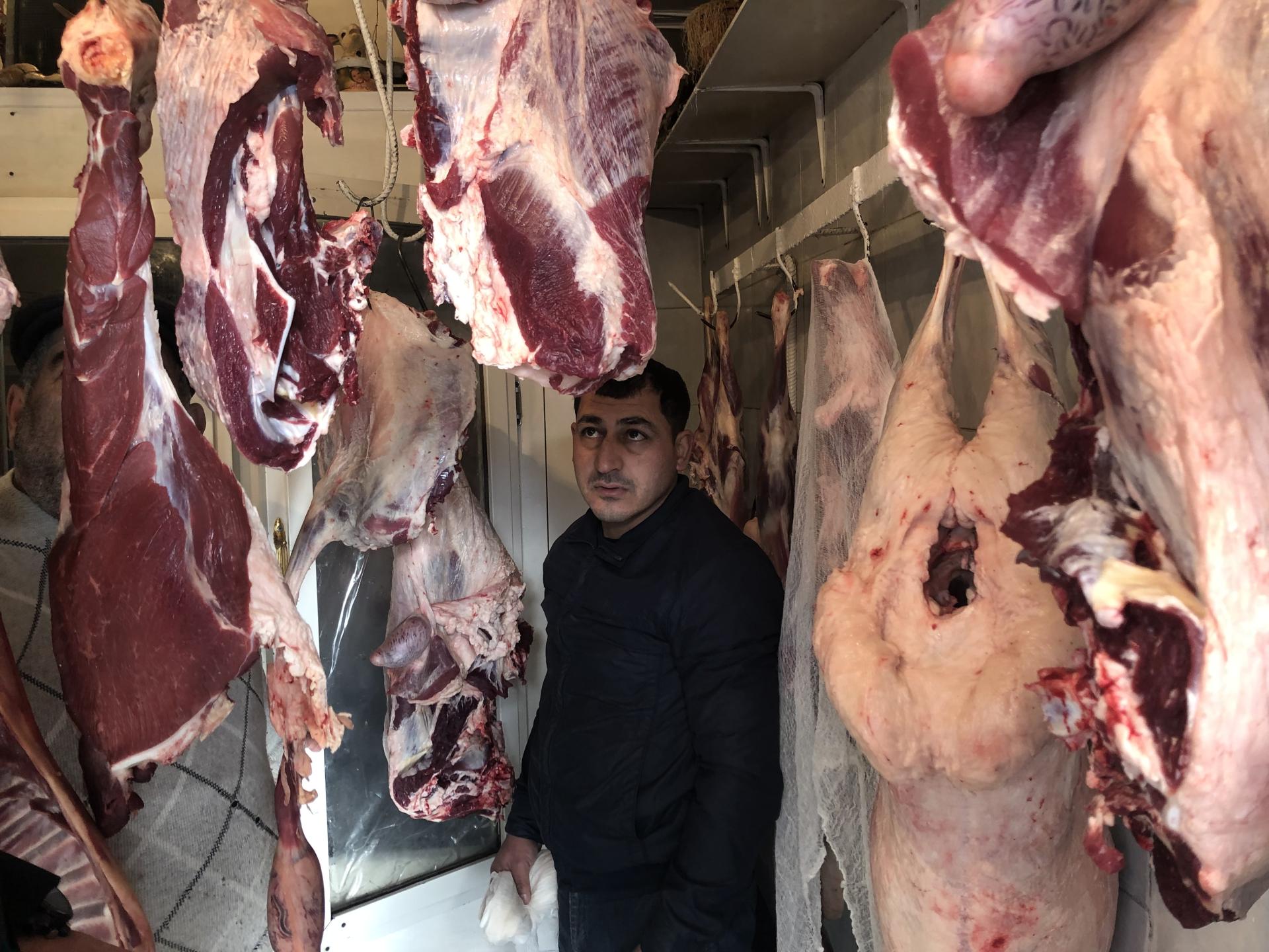 В Баку и Сумгайыте приняты меры в отношении пунктов незаконного забоя скота (ФОТО)