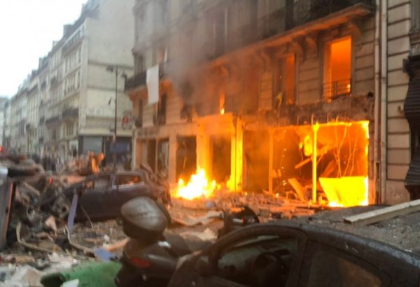 Paris 'gas explosion' causes casualties in city centre
