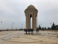 В Баку на Аллее шехидов началась подготовка к 20 Января (ФОТО)