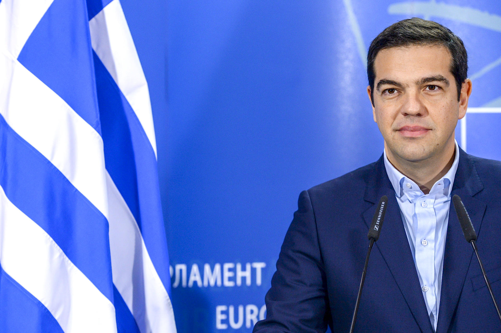 Премьер Греции накануне выборов объявил о снижении налогов