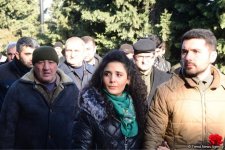 Azerbaijani public pays tribute to January 20 victims (PHOTO)