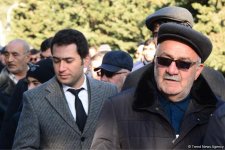 Azerbaijani public pays tribute to January 20 victims (PHOTO)