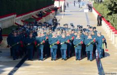 Azerbaijani public pays tribute to January 20 victims (PHOTO)