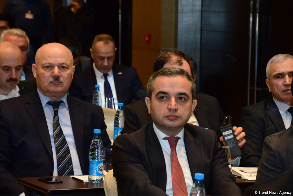 Учебные программы в Азербайджане необходимо адаптировать к требованиям рынка труда - конфедерация (ФОТО)