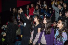 Концерт корейской группы BTS снова на экранах в  Баку   (ФОТО)