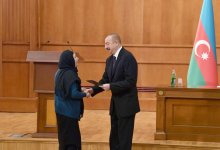 Президент Ильхам Алиев и Первая леди Мехрибан Алиева встретились с семьями шехидов (ФОТО) (версия 3)