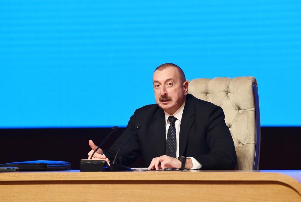 Президент Азербайджана: В 2019 году будут построены дома для 5 тыс семей вынужденных переселенцев