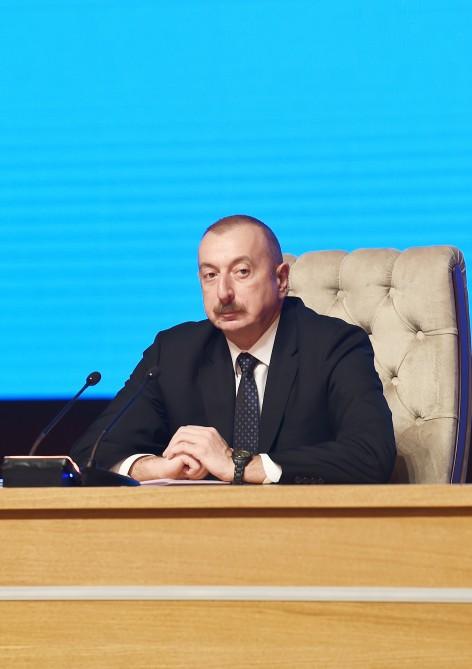 Президент Азербайджана: Рекомендую предпринимателям не сокращать рабочие места