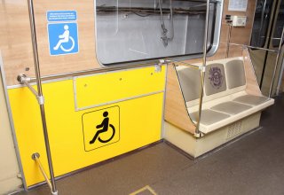 Бакметрополитен: В метро действует специальная служба для инвалидов