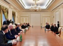 Президент Ильхам Алиев принял заместителя федерального министра экономики и энергетики Германии (ФОТО)