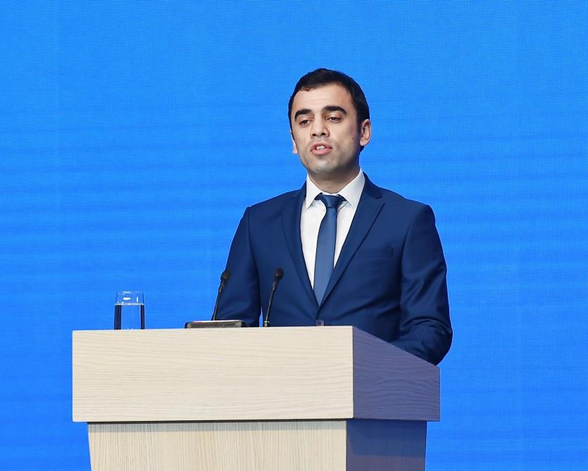 Президент Ильхам Алиев и Первая леди Мехрибан Алиева приняли участие в республиканском собрании, посвященном Дню азербайджанской молодежи (ФОТО)