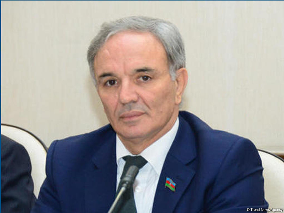 Афлатун Амашев назначен главным редактором газеты "Xalq"