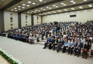 В Бакинской Высшей школе нефти отпраздновали День молодежи (ФОТО)