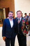 Гаджи Нуран Гусейнов создал бренд цветочных и ярких костюмов (ФОТО)