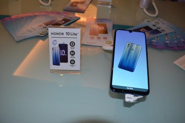 “İrşad Electronics” yeni “Honor 10 Lite” smartfonunun təqdimatını keçirib (FOTO)