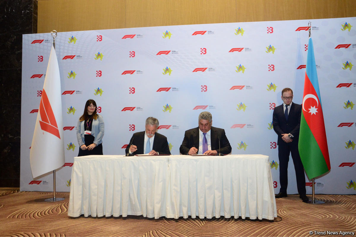 Азербайджан продлил контракт на проведение гонок "Формулы 1" (ФОТО)