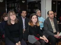 В Баку презентовали книгу "Россия глазами зарубежных журналистов" (ФОТО)